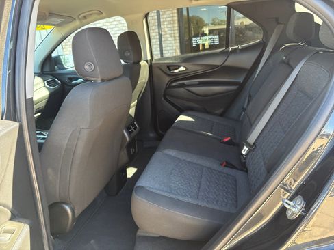 Used 2022 Chevrolet Equinox LT image 4