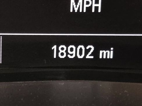 Used 2020 Chevrolet Equinox LS FWD image 24