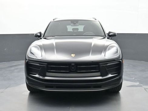 Certified 2025 Porsche Macan AWD/4WD image 26