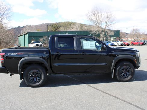 Used 2025 Nissan Frontier PRO-4X w/ Pro Premium Package AWD/4WD image 7