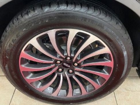 Used 2020 Lincoln Aviator Reserve w/ Elements Package Plus image 35