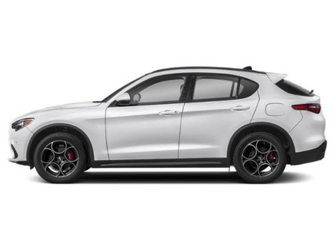 Used 2023 Alfa Romeo Stelvio Veloce AWD/4WD image 3
