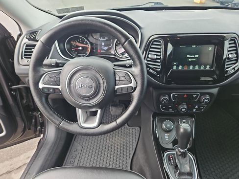 Used 2020 Jeep Compass Latitude image 22