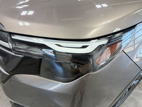 Used 2025 Subaru Forester Premium AWD/4WD image 18