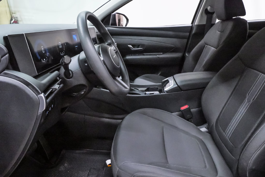 Certified 2025 Hyundai Tucson SEL FWD image 9