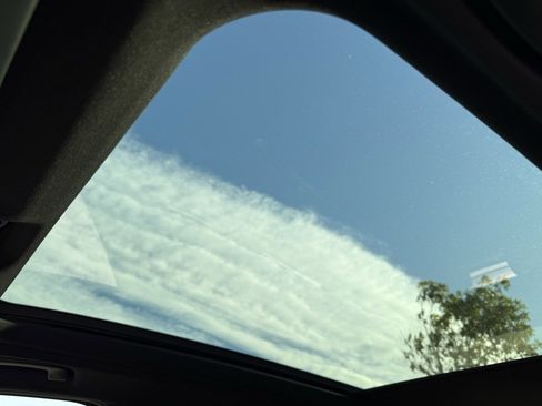 Used 2025 BMW X3 xDrive30i w/ Premium Package image 22