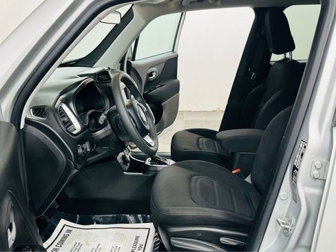 Certified 2021 Jeep Renegade Latitude AWD/4WD image 7
