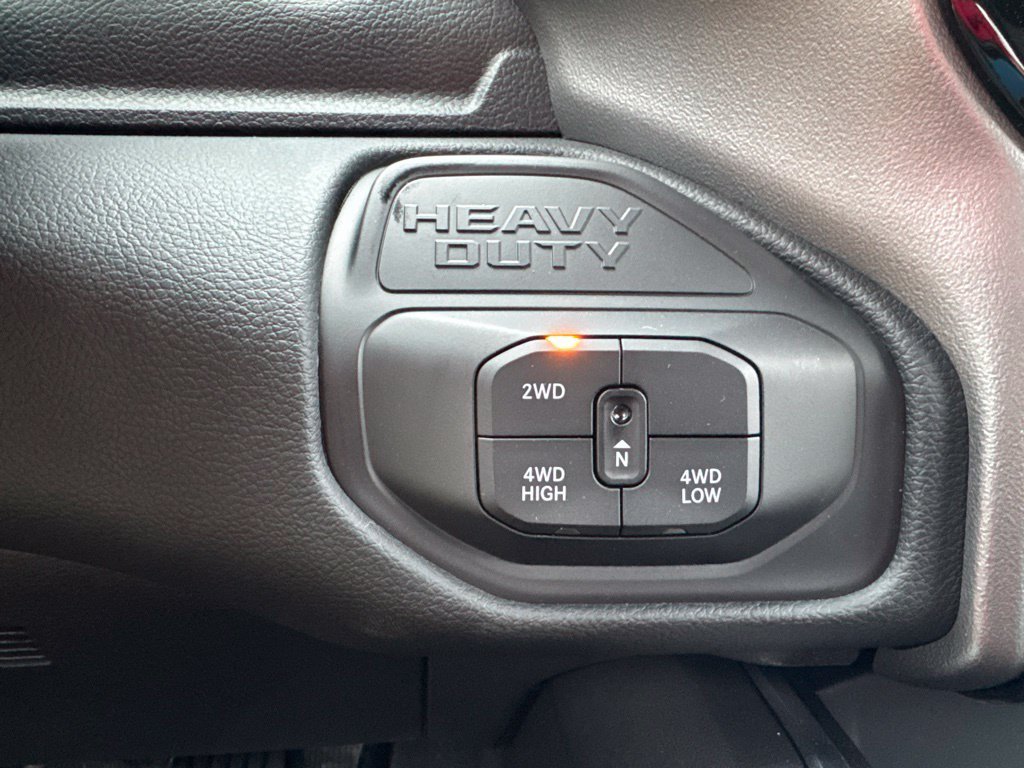 New 2027 RAM 3500 Big Horn AWD/4WD image 17