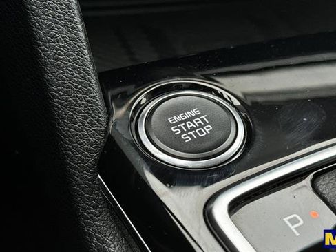 Used 2025 Kia Sportage SX image 28