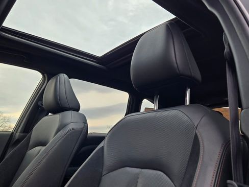 Used 2025 Subaru Forester Touring image 3