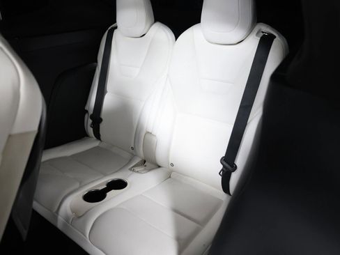 Used 2016 Tesla Model X Performance image 38