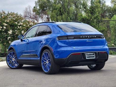 New 2026 Porsche Macan 4 Electric AWD/4WD image 3