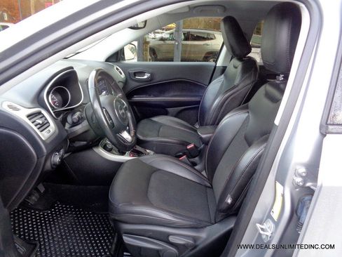 Used 2020 Jeep Compass Latitude w/ Cold Weather Group image 10