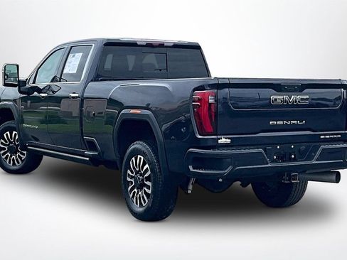Used 2024 GMC Sierra 3500 Denali Ultimate AWD/4WD image 5