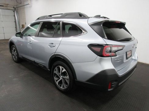 Used 2020 Subaru Outback Limited AWD/4WD image 5