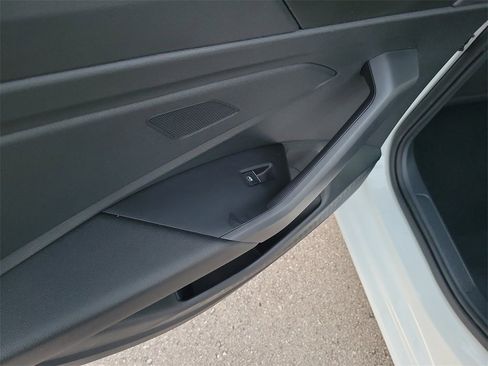 Certified 2022 Volkswagen Jetta Sport image 12