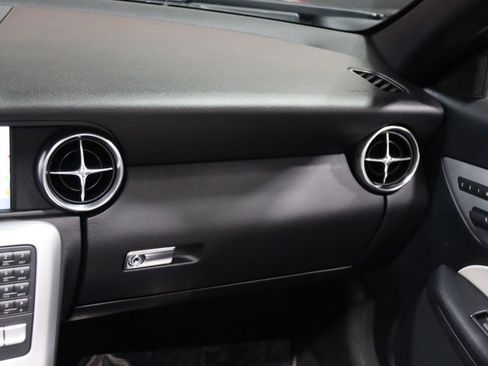 Used 2013 Mercedes-Benz SLK 250 image 55