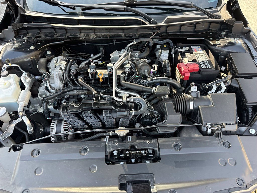 Used 2025 Nissan Altima 2.5 SV FWD image 33