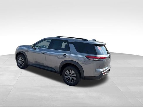 Used 2024 Nissan Pathfinder SV AWD/4WD image 6
