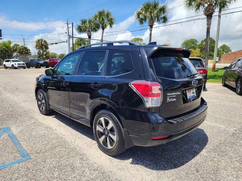 Used 2018 Subaru Forester 2.5i Limited image 3
