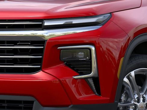 New 2026 Chevrolet Traverse LT w/ Driver Confidence Package AWD/4WD image 11