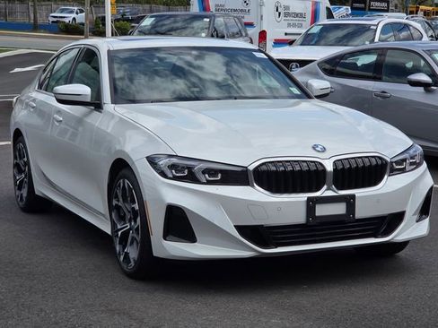Used 2025 BMW 330i xDrive Sedan w/ M Sport Package AWD/4WD image 3