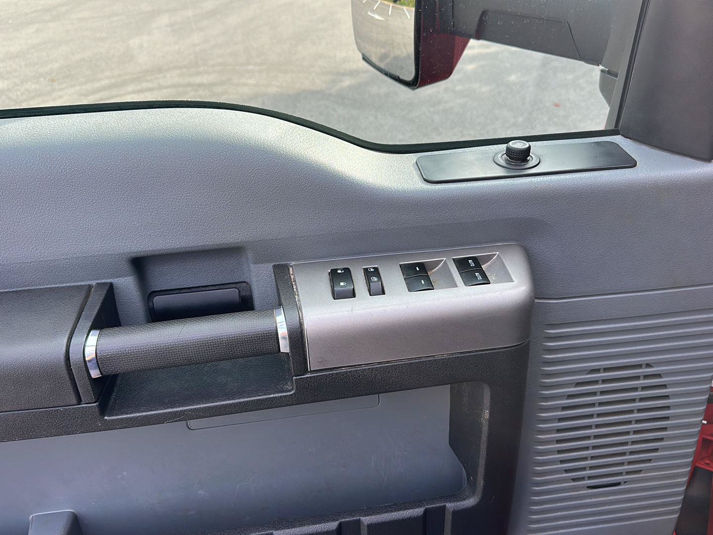 Used 2025 Ford F650 2WD Crew Cab Super Duty image 13