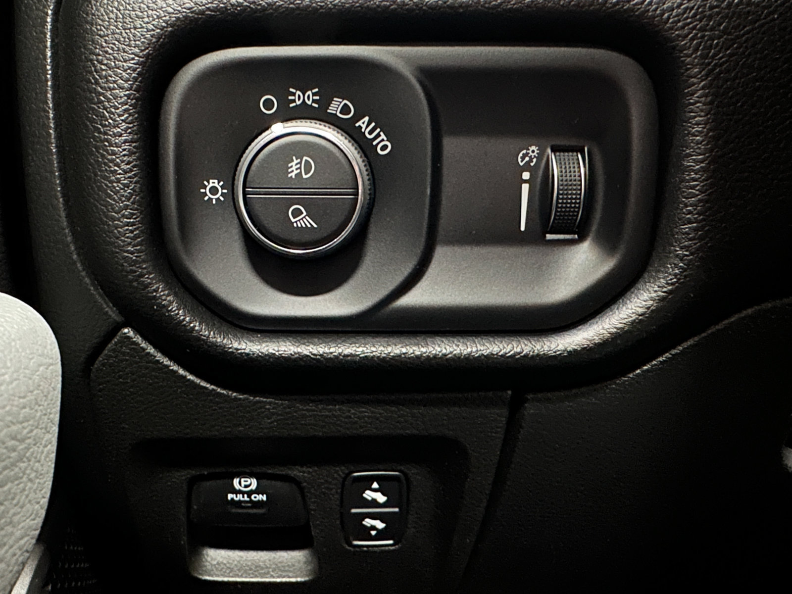 Used 2023 RAM 1500 Big Horn AWD/4WD image 34