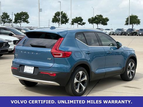 Certified 2025 Volvo XC40 B5 Plus AWD/4WD image 7
