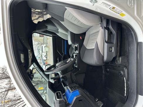 Used 2024 Toyota Tacoma TRD Sport image 17