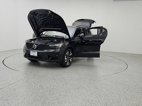 New 2026 Volvo XC40 B5 Ultra w/ Protection Package Premier AWD/4WD image 9