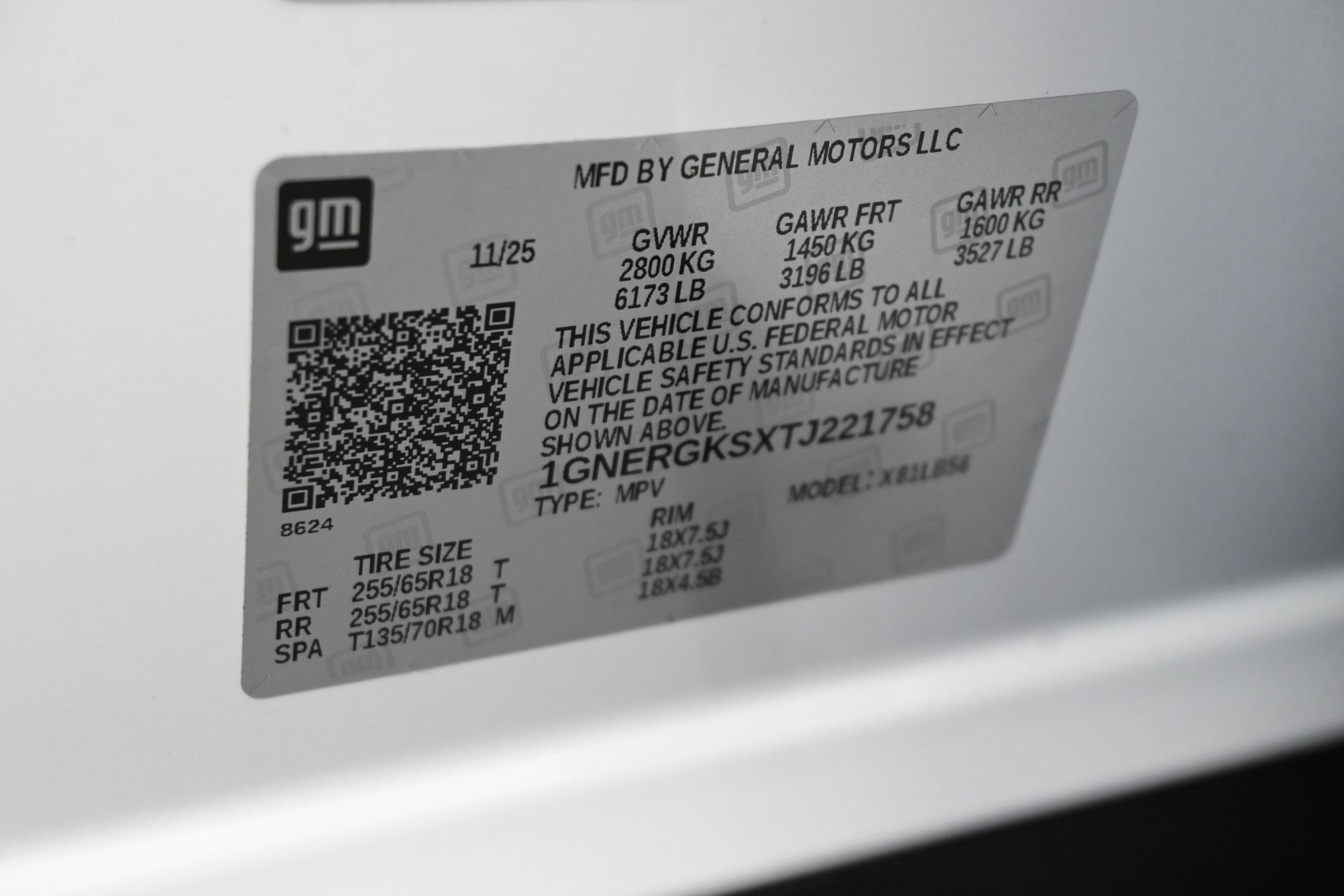 Certified 2026 Chevrolet Traverse LT w/ Driver Confidence Package FWD image 16