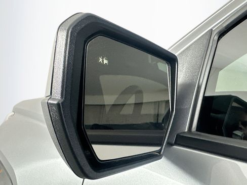 Used 2024 GMC Canyon Elevation w/ Elevation Premium Package image 16