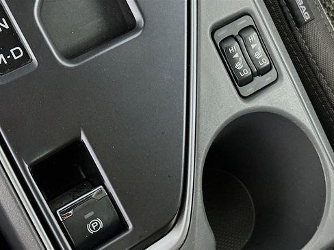 Used 2024 Subaru Crosstrek 2.0i Premium image 23