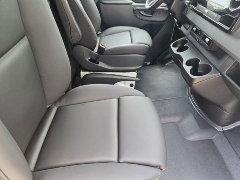 New 2026 Mercedes-Benz Sprinter 2500 image 11