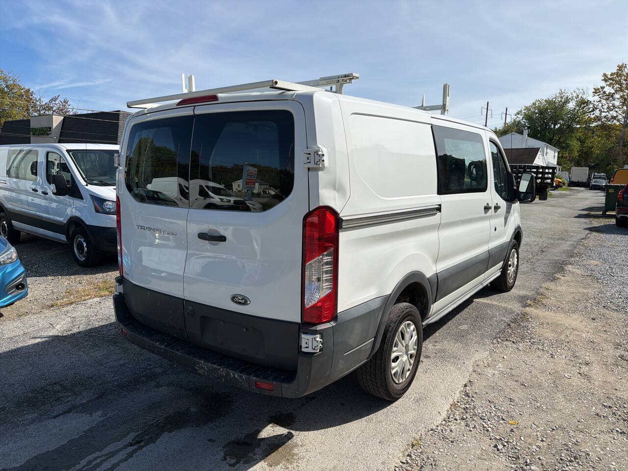 Used 2017 Ford Transit 250 130 Low Roof w/ Exterior Upgrade Package RWD image 10