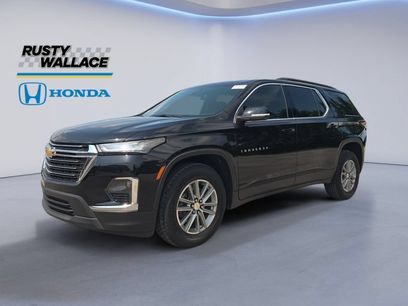 Used 2023 Chevrolet Traverse LT