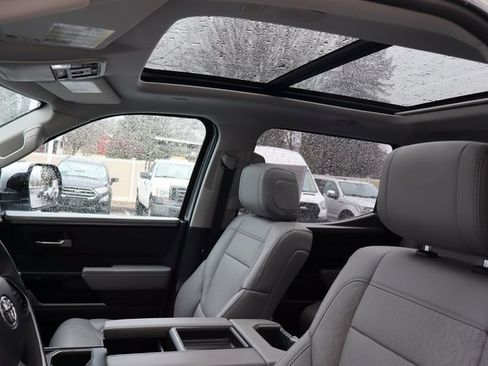 Used 2023 Toyota Tundra Limited image 5