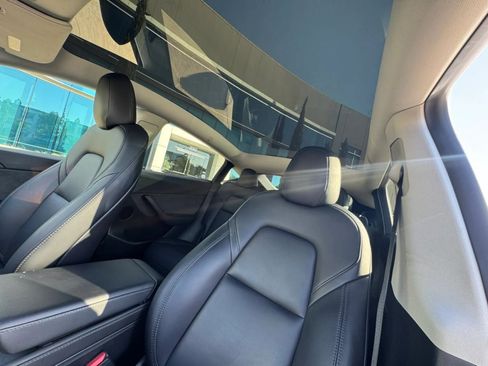 Used 2024 Tesla Model Y 2WD image 9