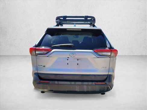Used 2021 Toyota RAV4 XLE FWD image 6