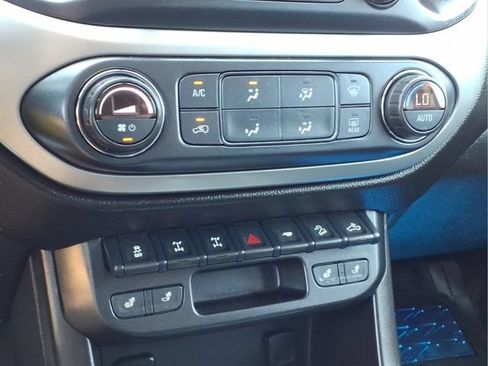 Used 2018 Chevrolet Colorado ZR2 AWD/4WD image 22