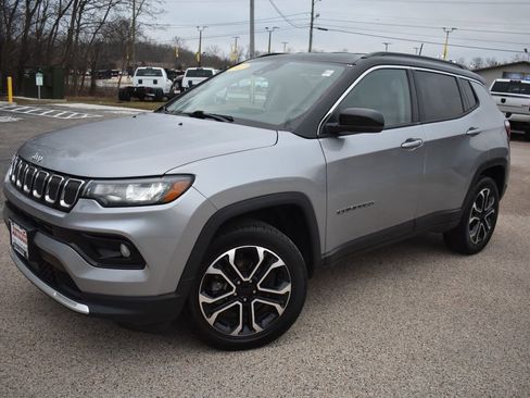 Used 2022 Jeep Compass Limited image 12