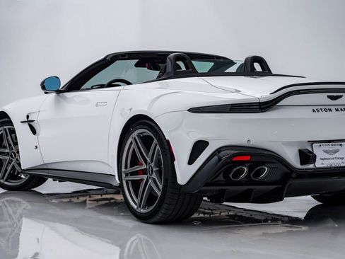 New 2026 Aston Martin V8 Vantage S image 11