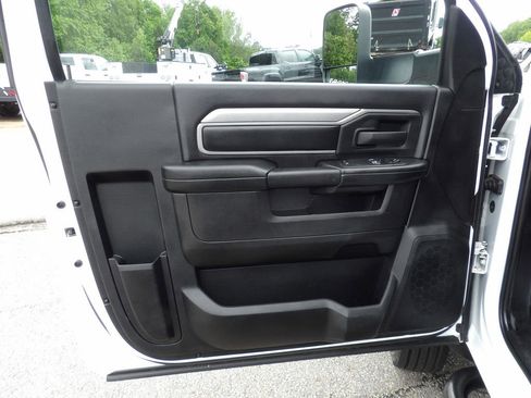 Used 2022 RAM 4500 Tradesman RWD image 14