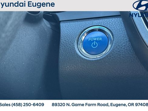 Used 2019 Toyota Camry LE image 25