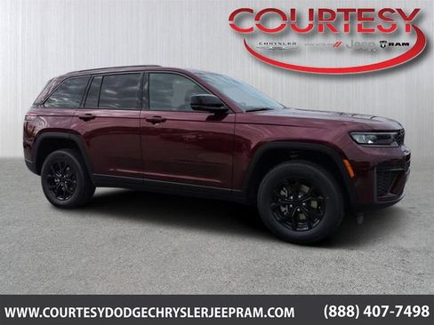 New 2026 Jeep Grand Cherokee Altitude RWD image 1