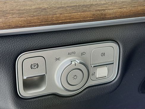 Certified 2025 Mercedes-Benz GLE 350 GLE 350 image 11