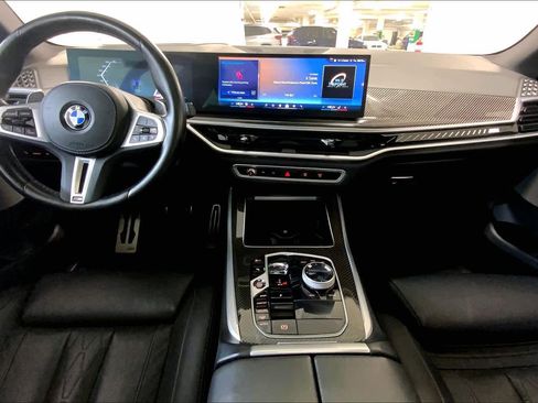 Used 2024 BMW X5 M60i image 16