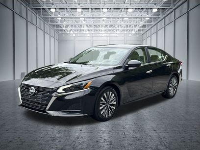 Used 2025 Nissan Altima 2.5 SV