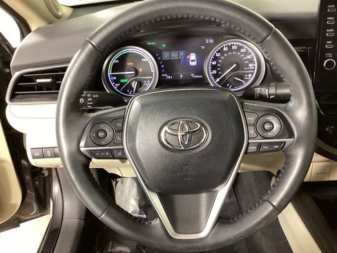 Used 2023 Toyota Camry XLE w/ Navigation Package FWD image 21
